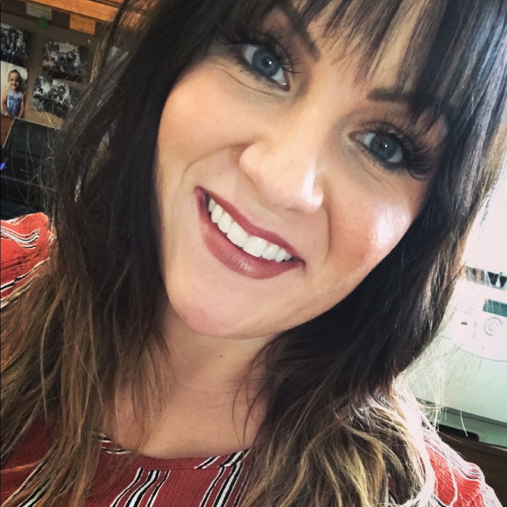 Meet your Posher, Carlie